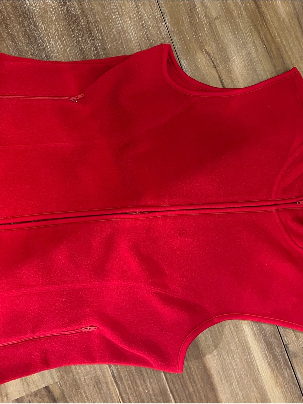 Vintage Gap Quarter-Zip Fleece
Pullover - Red/Grey (Size M)